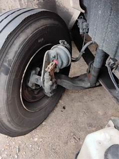 International DuraStar 4300 Spindle