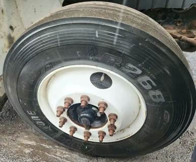 International DuraStar 4400 Right Spindle