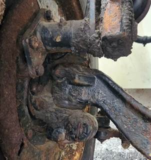International DuraStar 4400 Right Spindle