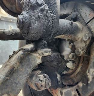 International F2574 Left Spindle for a 1987 International F-2574