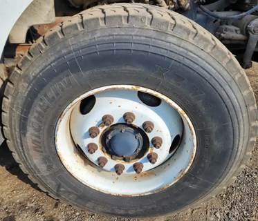 International F2674 Right Spindle for a 2002 International F-2674 SBA