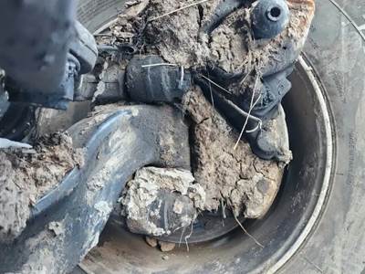 International HV613 Left Spindle