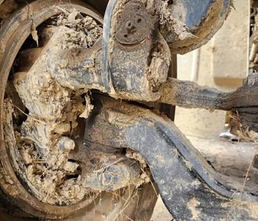 International HX620 Right Spindle