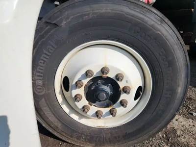 International LT625 Left Spindle