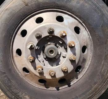 International LT625 Right Spindle