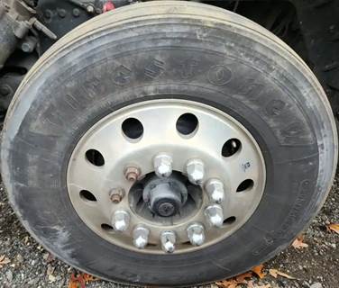 International LT625 Left Spindle