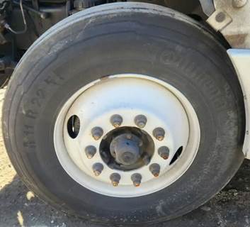 International LT625 Left Spindle