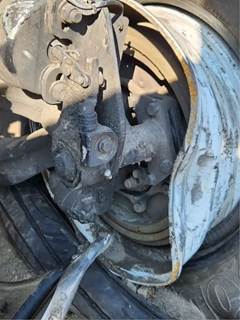 International LT625 Left Spindle