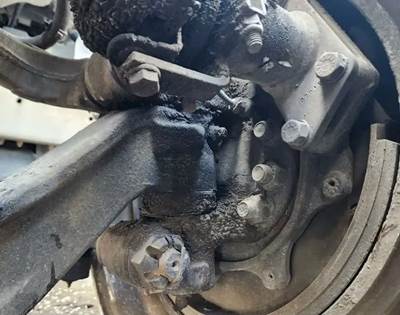 International LT625 Left Spindle