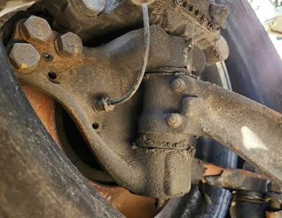International LT62F Right Spindle