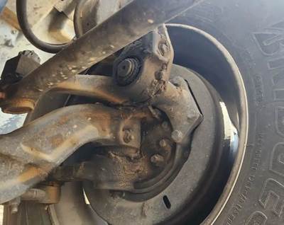 International MV607 Left Spindle