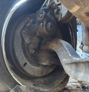 International MV607 Right Spindle