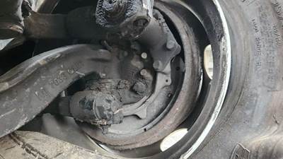 International MV607 Left Spindle