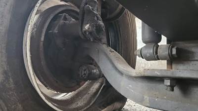 International MV607 Right Spindle