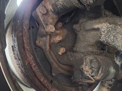 International MV607 Right Spindle