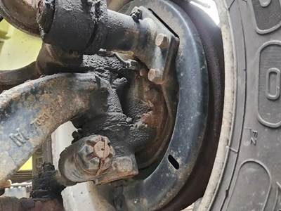 International MV607 Left Spindle