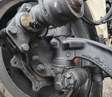 International MV607 Right Spindle