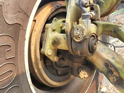 International MV607 Right Spindle
