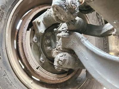 International ProStar Right Spindle