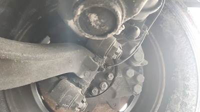 International RH613 Left Spindle