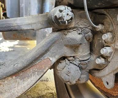 International RH613 Left Spindle