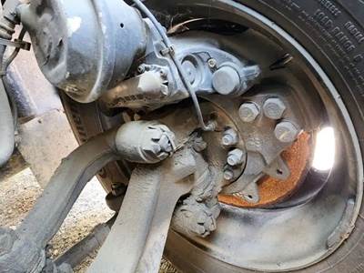 International RH613 Left Spindle