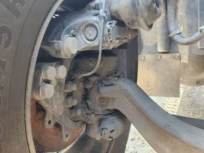 International RH613 Right Spindle