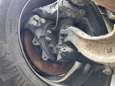 International RH613 Right Spindle