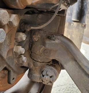 International RH613 Right Spindle