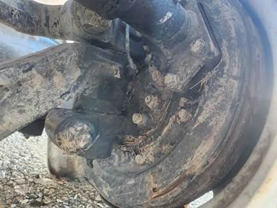 International RH613 Left Spindle