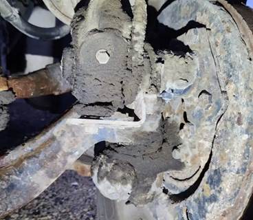 International WorkStar 7400 Left Spindle