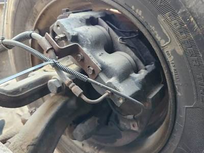 Isuzu FSR Left Spindle