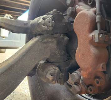 Isuzu FTR Left Spindle