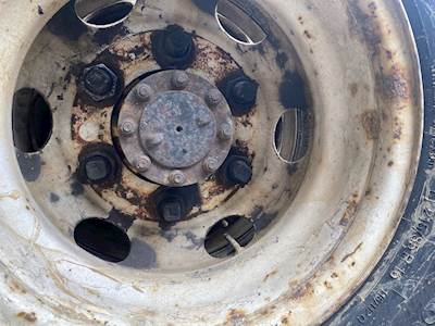 Isuzu NPR HD Left Spindle for a 2005 Isuzu NPR-HD