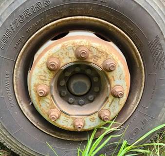 Kenworth K300 Left Spindle