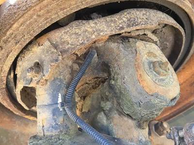 Kenworth T2000 Right Spindle