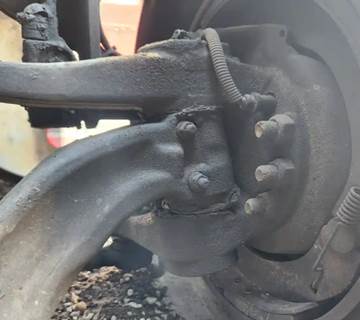 Kenworth T370 Left Spindle