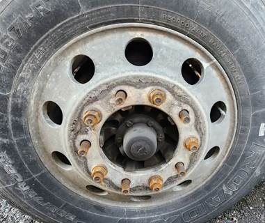 Kenworth T680 Left Spindle