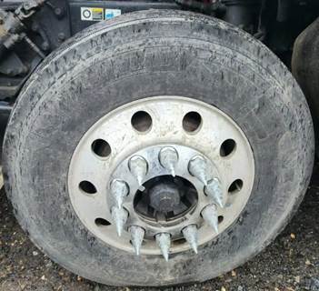 Kenworth T680 Left Spindle