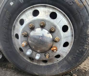 Kenworth T680 Right Spindle