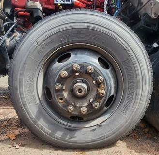 Kenworth T680 Left Spindle