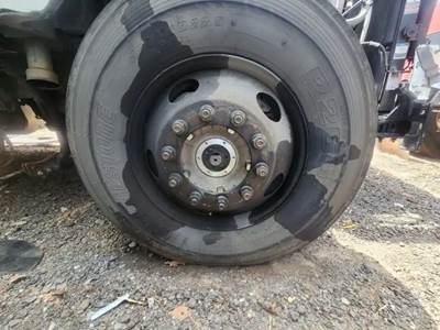 Kenworth T680 Right Spindle