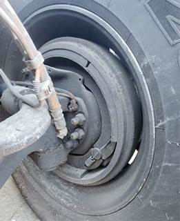 Kenworth T680 Left Spindle