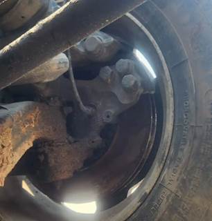 Kenworth T680 Left Spindle