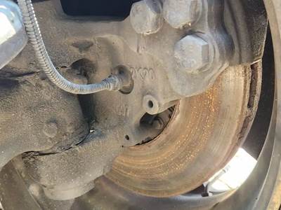 Kenworth T680 Left Spindle