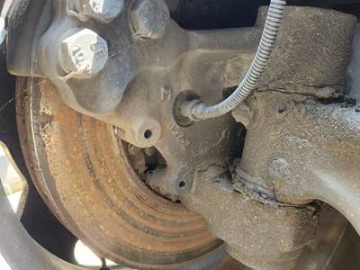 Kenworth T680 Right Spindle