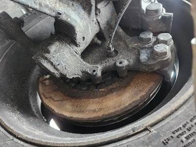 Kenworth T680 Left Spindle