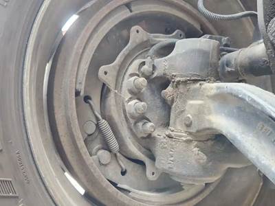 Kenworth T680 Right Spindle