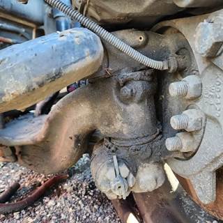 Kenworth T680 Left Spindle