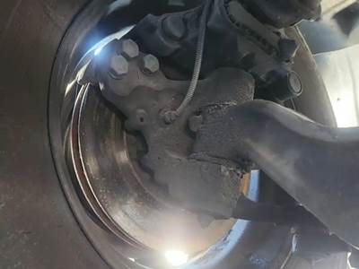 Kenworth T680 Right Spindle